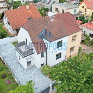 Pronájem rodinného domu 192 m² Praha, Ústecká