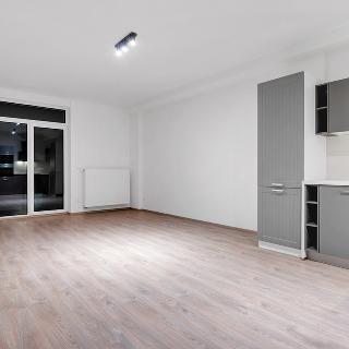 Prodej bytu 2+kk 70 m² Beroun, Nepilova