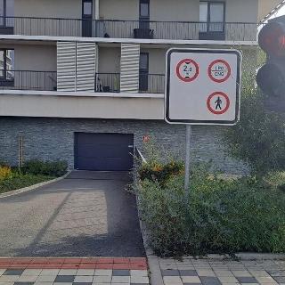 Prodej parkovacího místa 14 m² Praha, Medunova