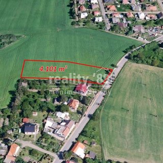 Prodej stavební parcely 4 101 m² Červené Pečky, 