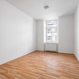 Pronájem bytu 1+1 35 m² Plzeň, Nerudova