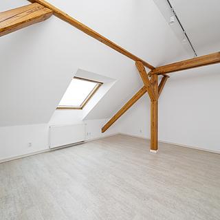 Pronájem bytu 2+1 58 m&sup2; Plzeň
