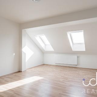 Pronájem bytu 2+kk 56 m² Plzeň, Mikulášské náměstí