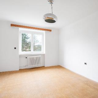 Pronájem bytu 1+1 39 m² Tlučná, V Rybníčkách