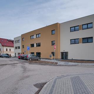 Pronájem bytu 2+kk 55 m² Lázně Bělohrad, Zámecká