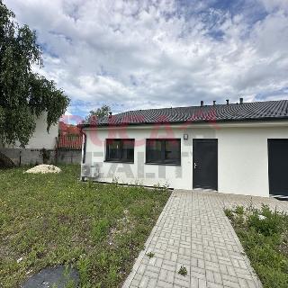 Pronájem bytu 1+kk a garsoniéry 40 m² Vodňany, Kodádkova