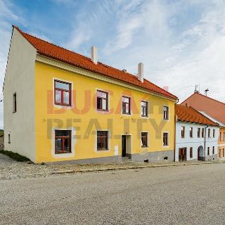 Prodej dvougeneračního domu 507 m² Hořice na Šumavě