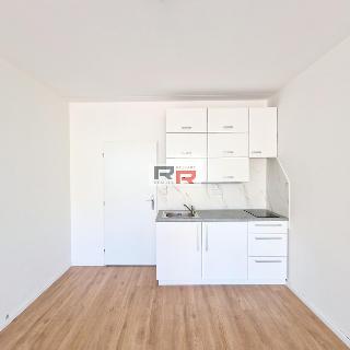 Pronájem bytu 1+kk a garsoniéry 26 m² Olomouc, Kavaleristů