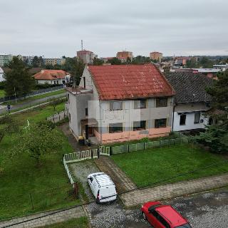 Prodej dvougeneračního domu 210 m² Chropyně, Nádražní