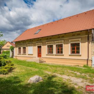 Prodej rodinného domu 737 m² Chožov Třtěno
