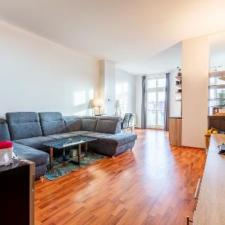 Pronájem bytu 2+kk 62 m² Praha, Bělehradská