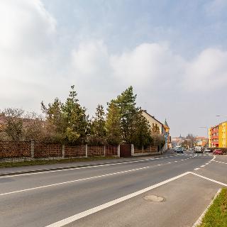 Prodej stavební parcely 1 111 m² Slaný, Pražská