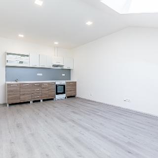 Pronájem bytu 2+kk 39 m² Kostelec nad Orlicí, Husova