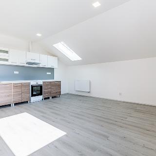 Pronájem bytu 2+kk 63 m² Kostelec nad Orlicí, Husova