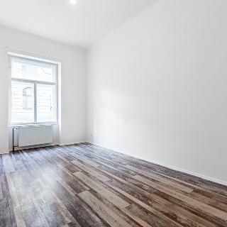 Pronájem bytu 3+1 84 m² Praha, Kubova