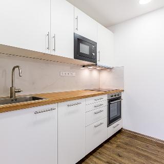 Pronájem bytu 2+kk 44 m² Kladno, Vít. Nezvala