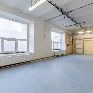 Pronájem skladu 143 m² Kladno, Na vyhaslém