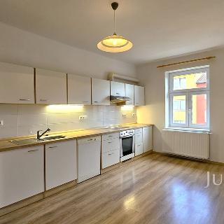 Pronájem bytu 4+1 107 m² Písek, Harantova