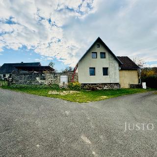 Prodej rodinného domu 120 m² Lovečkovice, 