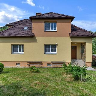 Pronájem rodinného domu 242 m² Hvězdonice, 