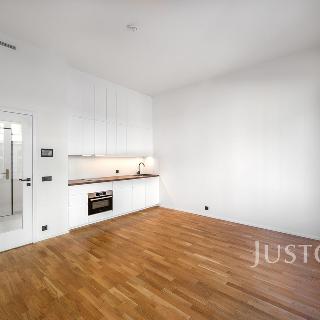 Pronájem bytu 1+kk a garsoniéry 30 m² Praha, Grafická