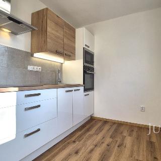 Pronájem bytu 2+1 48 m² Písek, Zeyerova