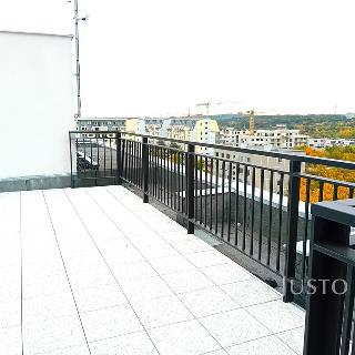 Prodej bytu 2+kk 46 m² Praha, Čenětická