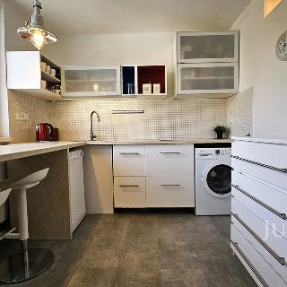 Pronájem bytu 2+1 52 m² Písek, Mírové nám.