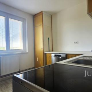 Pronájem bytu 2+1 80 m² Dobev, 