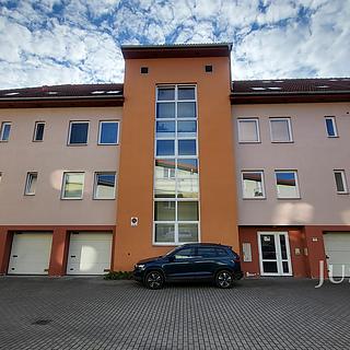 Prodej bytu 5+kk 182 m&sup2; Písek