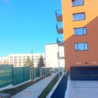 Pronájem garáže 12 m² Písek, Pražská