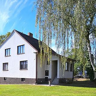 Prodej rodinného domu 243 m&sup2; Kostelec nad Vltavou