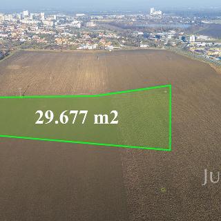 Prodej stavební parcely 29 677 m² Kroměříž, 