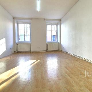 Pronájem bytu 3+1 84 m² Písek, Čechova