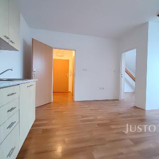 Pronájem bytu 2+kk 39 m² Písek, Harantova