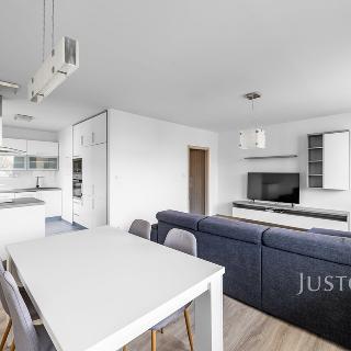 Prodej bytu 3+kk 80 m² Slaný, Okružní