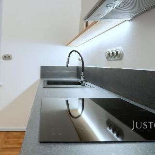 Pronájem bytu 2+kk 66 m² Praha, Veletržní