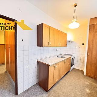 Prodej bytu 3+1 70 m&sup2; Hronov