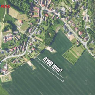 Prodej stavební parcely 4190 m² Kladruby