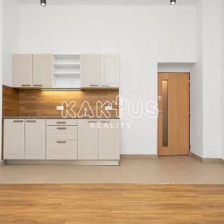 Pronájem bytu 1+kk a garsoniéry 32 m² Vratimov, Strmá