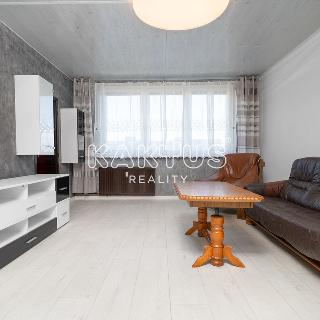 Pronájem bytu 3+1 70 m² Orlová, 1. máje