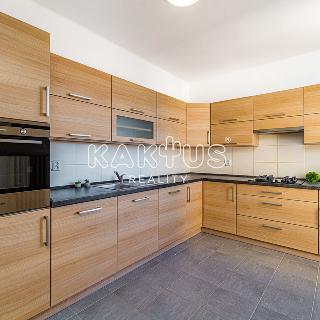 Prodej bytu 3+1 68 m² Ostrava, Sokolovská