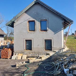 Prodej rodinného domu 237 m² Mostek