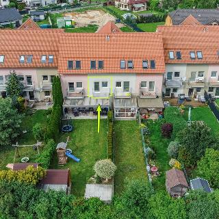 Prodej bytu 1+kk a garsoniéry 39 m² Chýně, U Dráhy