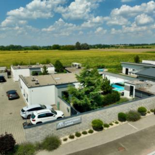 Prodej hotelu, penzionu 85 m&sup2; Ladná