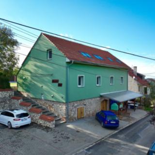 Prodej hotelu a penzionu 252 m² Bavory