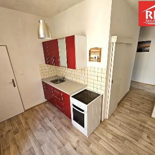 Prodej bytu 2+1 45 m² Mariánské Lázně, Hlavní třída