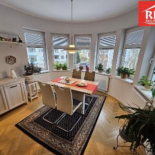 Prodej bytu 3+kk 88 m² Mariánské Lázně, Dřevěná