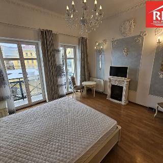 Prodej bytu 1+kk a garsoniéry 28 m² Mariánské Lázně, Masarykova