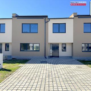 Prodej rodinného domu 155 m² Ostrovačice, 